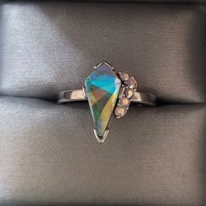 Fragrant Jewels Unicorn Tears Ring